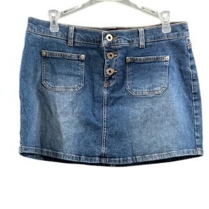 Guess Denim Skirt - Button-Up Front size 30 (8)